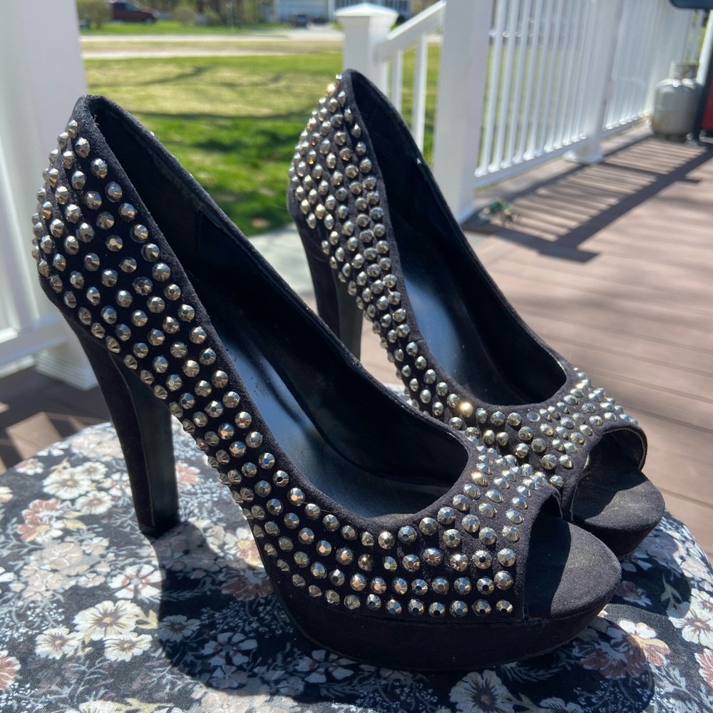 *LAST CHANCE*  Peep-toe Studded Heels (6.27.20)